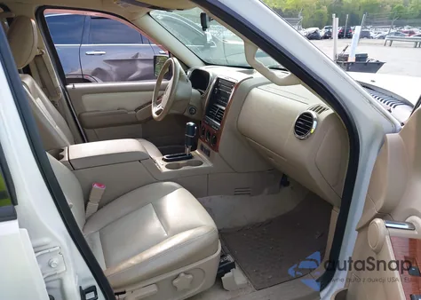 2010 Ford Explorer Eddie Bauer из США, поврежденный, VIN 1FMEU7EE1AUA40939